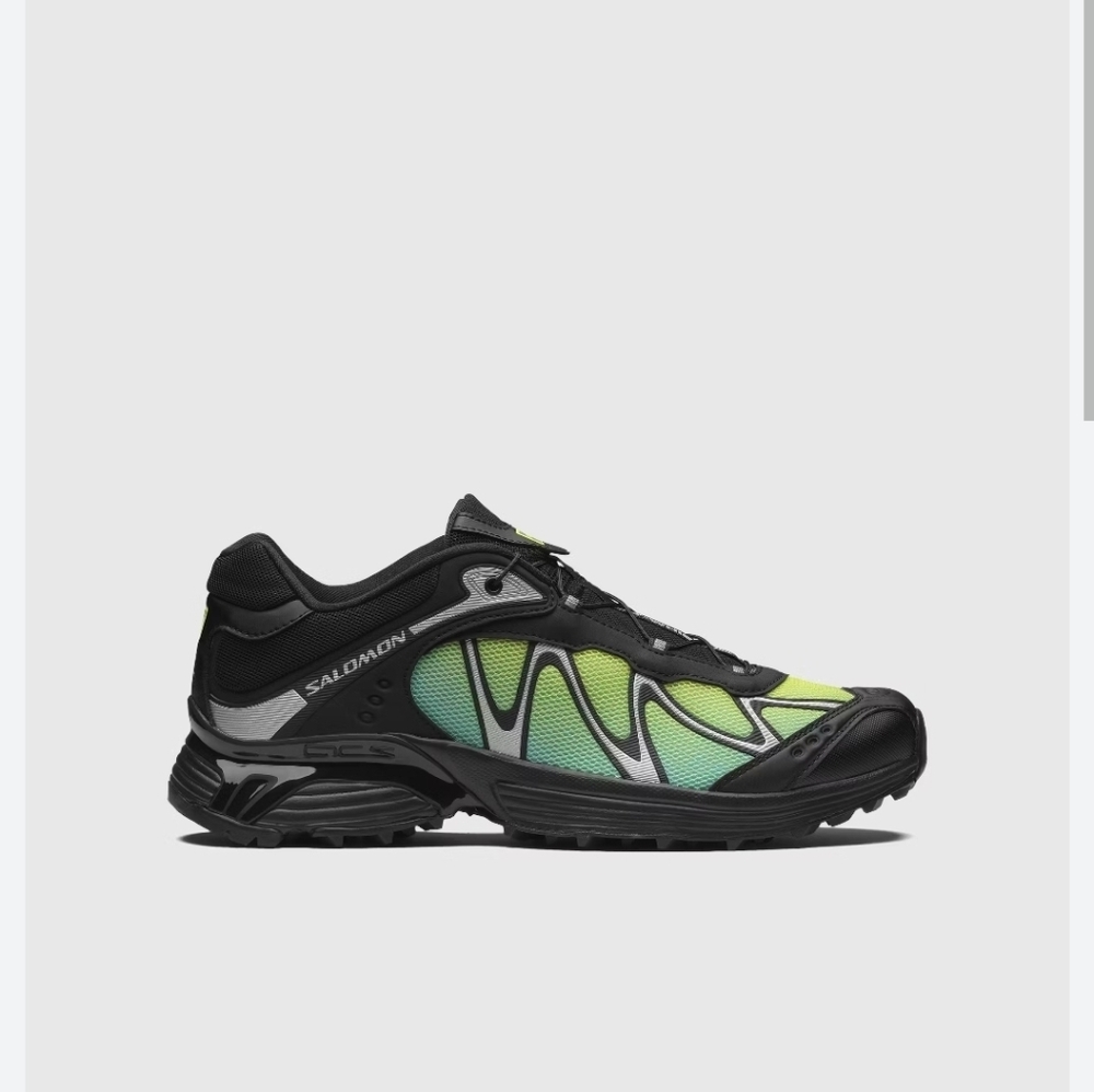 Salomon XT-Whisper in Black and Aqua